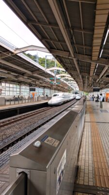 東海道新幹線｜熱海駅にて